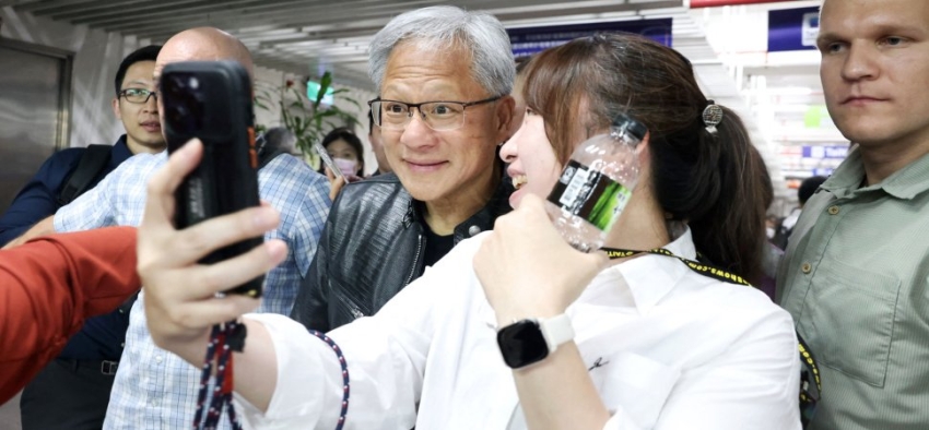  Nvidia’s Jensen Huang Gets ‘Jensanity’ Pop Star Treatment in Taiwan