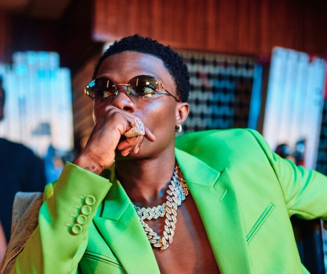  “For this music industry, Wizkid na senior brother” – VeryDarkMan says while vibing to Wizkid’s songs