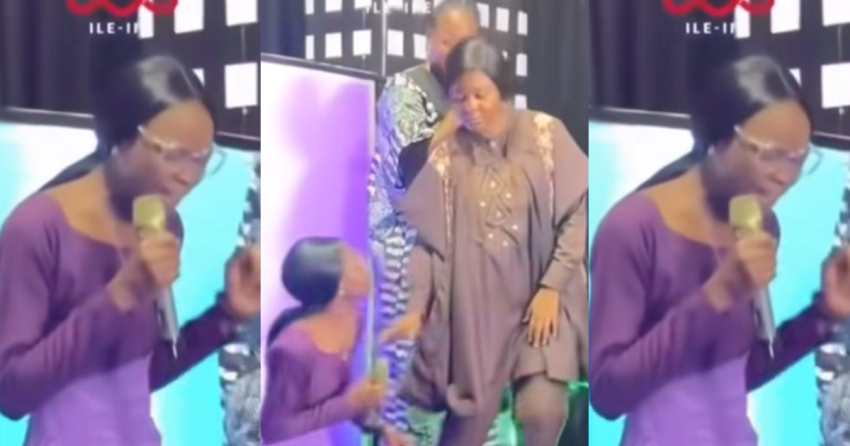  Lady Going Through Brɘak-up Brɘaks Down in Tɘars During Church Worship (VIDEO)