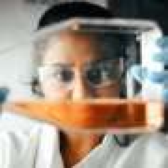  Study reveals genetic switch that helps leukemia cells evade chemotherapy