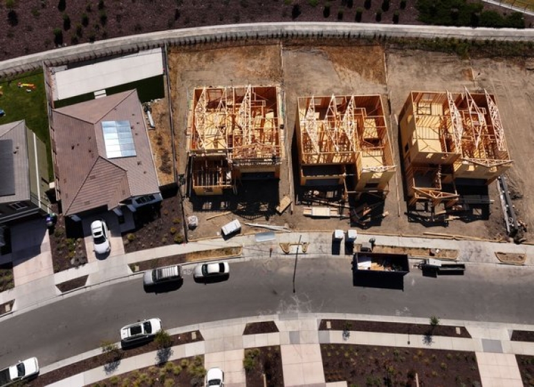 U.S. construction spending fell in July amid a slow housing market