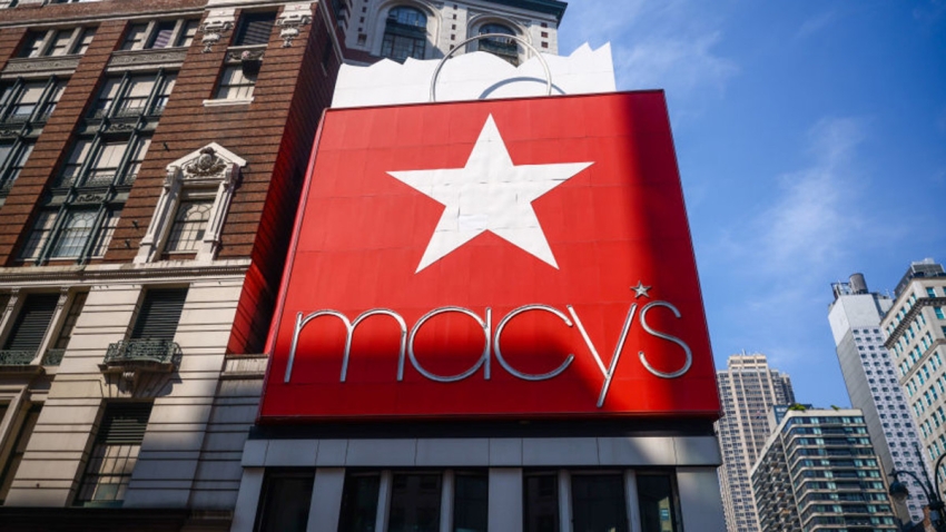 Macy’s is selling a $120 gold flatware set for $42 that brings ‘beauty and glamour’ to the table