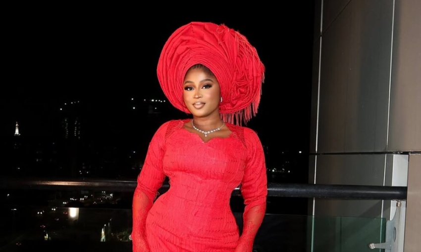 Imisi’s Coral-Red Asooke Look is A Timeless Masterclass in Festive Nigerian Fashion